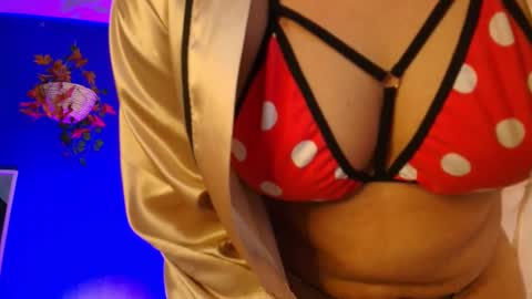 Emma 3 online show from April 8, 2026, 7:14 pm