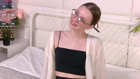 Snapshot of emmasagge chatting on July 6, 2026, 3:36 am Emma online show from July 6, 2026, 3:36 am