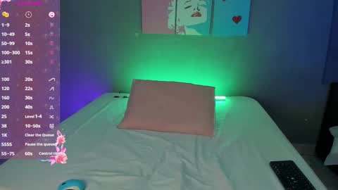 Emma online show from October 8, 2025, 5:32 pm