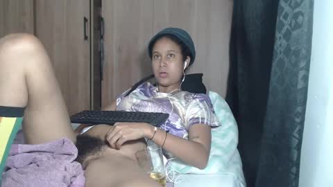 Snapshot of emmasweet95 chatting on December 23, 2024, 12:35 am emmasweet95 online show from December 23, 2024, 12:35 am