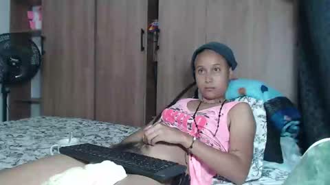 Snapshot of emmasweet95 chatting on January 14, 2025, 5:40 am emmasweet95 online show from January 14, 2025, 5:40 am