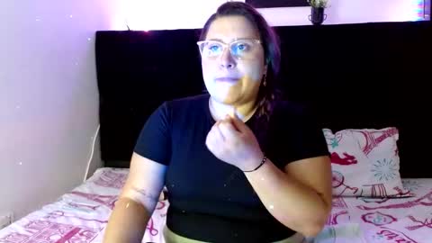 Snapshot of emmatower chatting on September 15, 2025, 7:36 pm emmatower online show from September 15, 2025, 7:36 pm