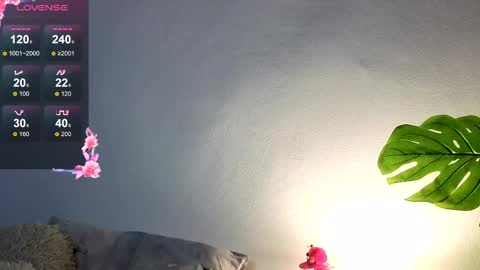 Snapshot of emmavayne chatting on June 4, 2026, 7:20 pm Emma online show from June 4, 2026, 7:20 pm