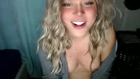 YourDreamGirl Emma  online show from December 1, 2025, 2:27 am