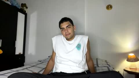 Snapshot of emmett_00 chatting on October 23, 2025, 6:02 am emmett_00 online show from October 23, 2025, 6:02 am