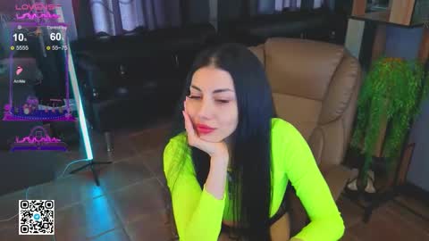 Mia online show from September 10, 2025, 4:12 am