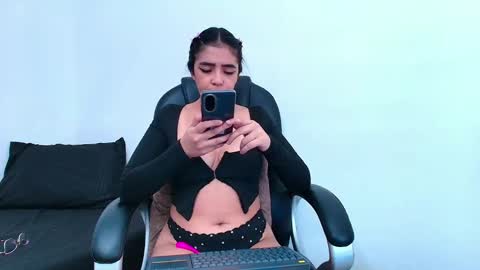 Emmie online show from October 29, 2025, 9:27 pm