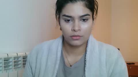 emmie online show from November 28, 2025, 9:12 am