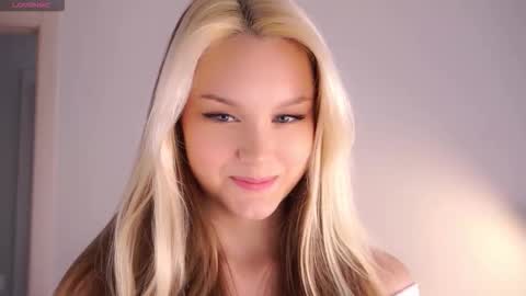 Aurora online show from September 10, 2025, 6:46 am