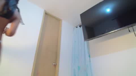 emmily online show from January 31, 2025, 11:35 pm