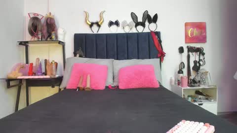          online show from January 6, 2026, 1:04 pm