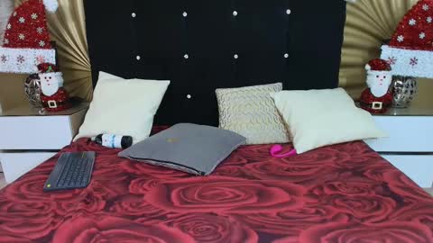 Snapshot of emmily_keller chatting on December 20, 2025, 1:29 pm Emmily keller online show from December 20, 2025, 1:29 pm