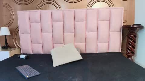 Snapshot of emmily_keller chatting on January 19, 2026, 1:48 pm Emmily keller online show from January 19, 2026, 1:48 pm