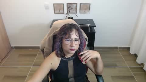 Emmily online show from November 27, 2025, 6:37 am