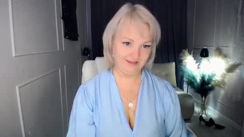 emmmam online show from October 23, 2025, 8:35 am