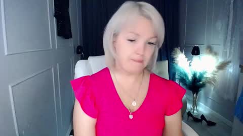 emmmam online show from November 1, 2025, 5:31 am