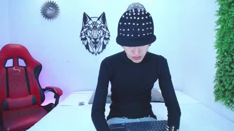 Snapshot of emmo_boy chatting on November 12, 2025, 1:11 pm SERGIO online show from November 12, 2025, 1:11 pm