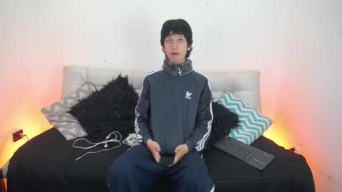 Snapshot of emmo_boy chatting on November 18, 2025, 12:53 pm SERGIO online show from November 18, 2025, 12:53 pm