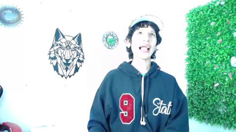 Snapshot of emmo_boy chatting on December 1, 2025, 12:32 pm SERGIO online show from December 1, 2025, 12:32 pm