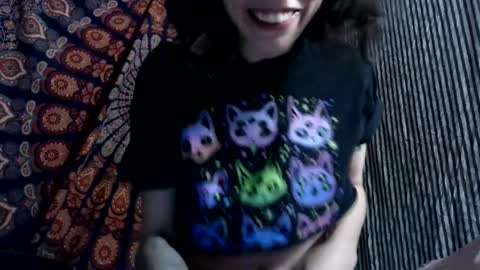 Snapshot of emmsayshi chatting on February 17, 2026, 7:38 am Emm online show from February 17, 2026, 7:38 am