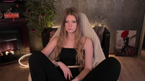 Snapshot of emmy_fearon chatting on December 21, 2024, 6:02 pm Emmy Fearon online show from December 21, 2024, 6:02 pm