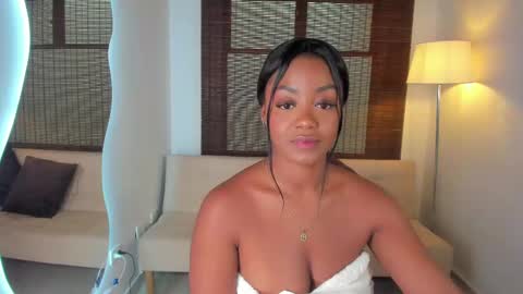 Snapshot of emmy_jacksson chatting on March 12, 2025, 3:40 pm emmy_jacksson online show from March 12, 2025, 3:40 pm