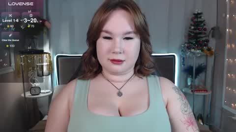 Snapshot of emmy_moonlight chatting on December 5, 2024, 11:05 am Emmy online show from December 5, 2024, 11:05 am