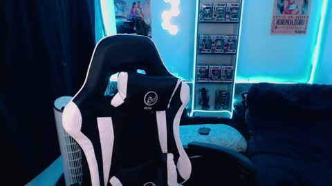 Snapshot of emmy_ruiz chatting on January 29, 2025, 11:35 pm Emmy Ruiz - independent model online show from January 29, 2025, 11:35 pm