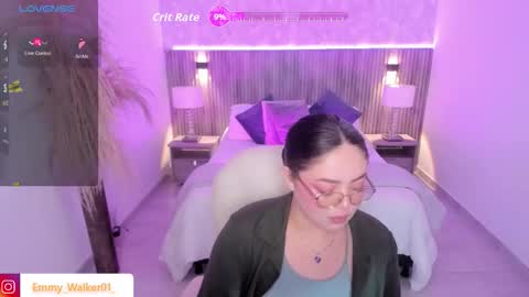 Emmy Walker online show from October 17, 2025, 11:02 am