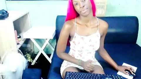 Snapshot of emmybae69 chatting on September 11, 2025, 9:20 am emma online show from September 11, 2025, 9:20 am