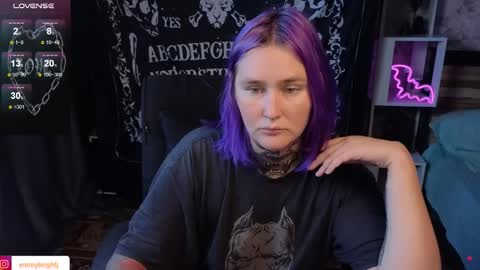 Emmy Bright     50  online show from September 15, 2025, 5:40 am