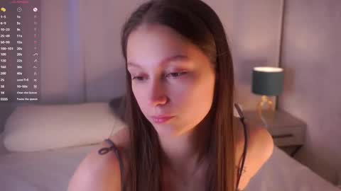 Snapshot of emmyleri chatting on February 17, 2026, 1:02 am Emmy online show from February 17, 2026, 1:02 am