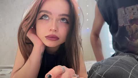 Snapshot of emo_couple666 chatting on February 1, 2025, 5:28 am Gabriel Elizabeth online show from February 1, 2025, 5:28 am