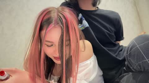 Snapshot of emo_couple666 chatting on February 7, 2025, 5:18 pm Gabriel Elizabeth online show from February 7, 2025, 5:18 pm
