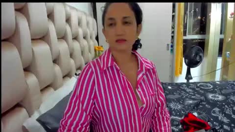 Snapshot of emperatriztapia chatting on December 23, 2024, 11:39 pm emperatriztapia online show from December 23, 2024, 11:39 pm