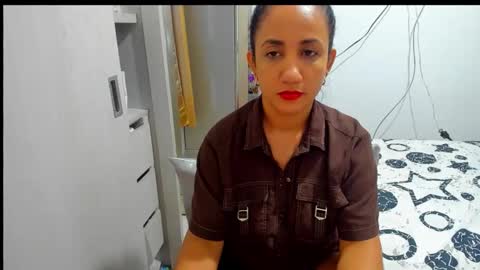 Snapshot of emperatriztapia chatting on October 14, 2025, 10:43 pm emperatriztapia online show from October 14, 2025, 10:43 pm