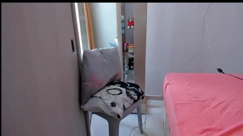 Snapshot of emperatriztapia chatting on November 2, 2025, 7:27 pm emperatriztapia online show from November 2, 2025, 7:27 pm