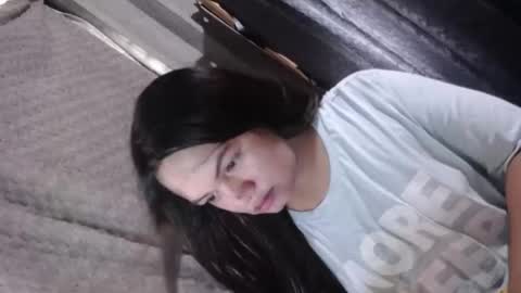 empressrheo online show from December 22, 2025, 4:31 am