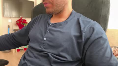 Emre online show from February 2, 2025, 8:13 am