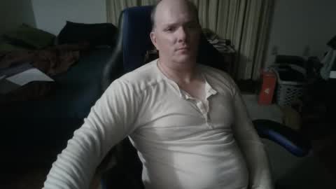 Snapshot of emsguy1 chatting on January 17, 2026, 4:06 am Matt online show from January 17, 2026, 4:06 am