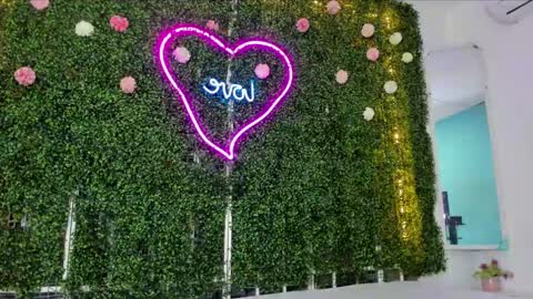 Emy online show from December 20, 2024, 10:49 am