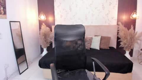 emy online show from June 21, 2026, 3:53 am