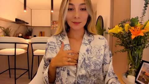 Snapshot of emyconneer chatting on February 12, 2025, 2:56 am emyconneer online show from February 12, 2025, 2:56 am