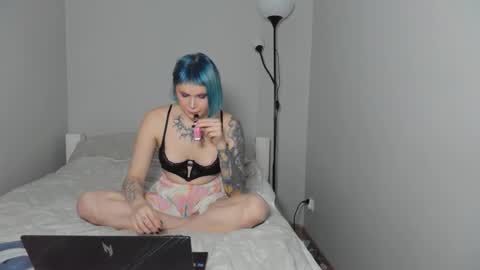 emydeliro online show from November 5, 2025, 1:55 pm