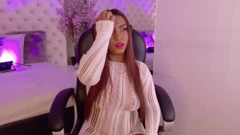 Sexy Emyli  online show from December 20, 2025, 4:30 am