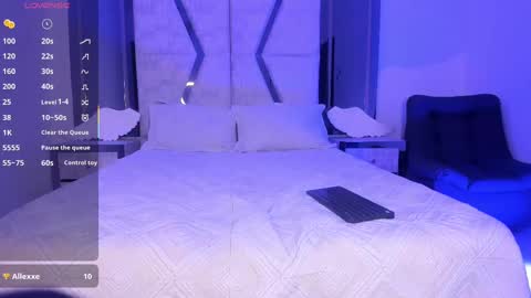 Snapshot of emysilver chatting on February 15, 2025, 11:14 pm Emy Silver online show from February 15, 2025, 11:14 pm