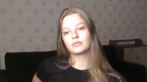 EmySway online show from October 4, 2025, 11:52 am