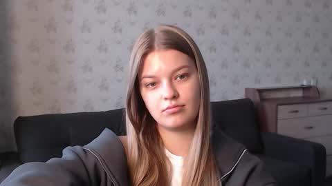 EmySway online show from October 10, 2025, 7:29 am