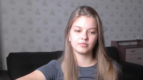 EmySway online show from October 13, 2025, 10:15 am