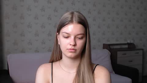 EmySway online show from October 26, 2025, 6:52 am